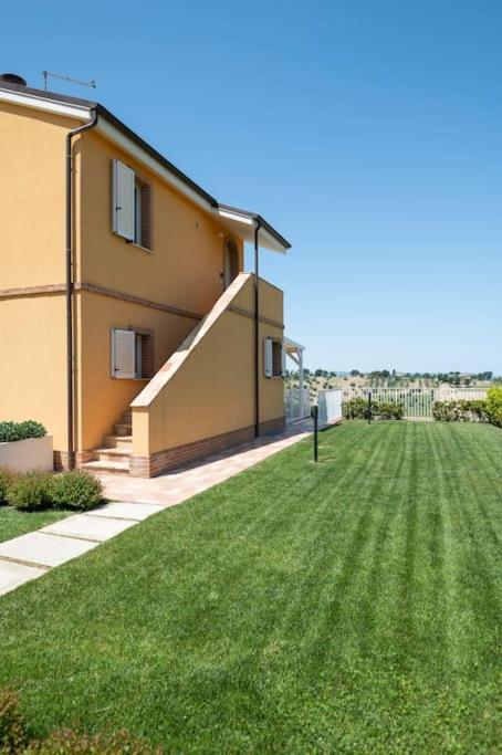 Sul Calar Del Sole Al Conero Apartment Recanati Exterior photo